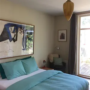 Leonie Bed & Breakfast Den Haag